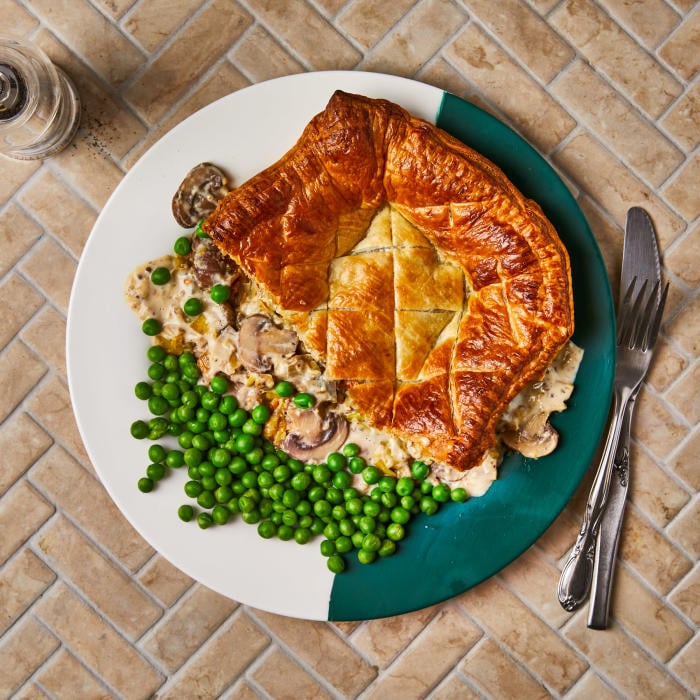 3218 Vegan Creamy Leek Mushroom Pie 7023 1608727604189 x700