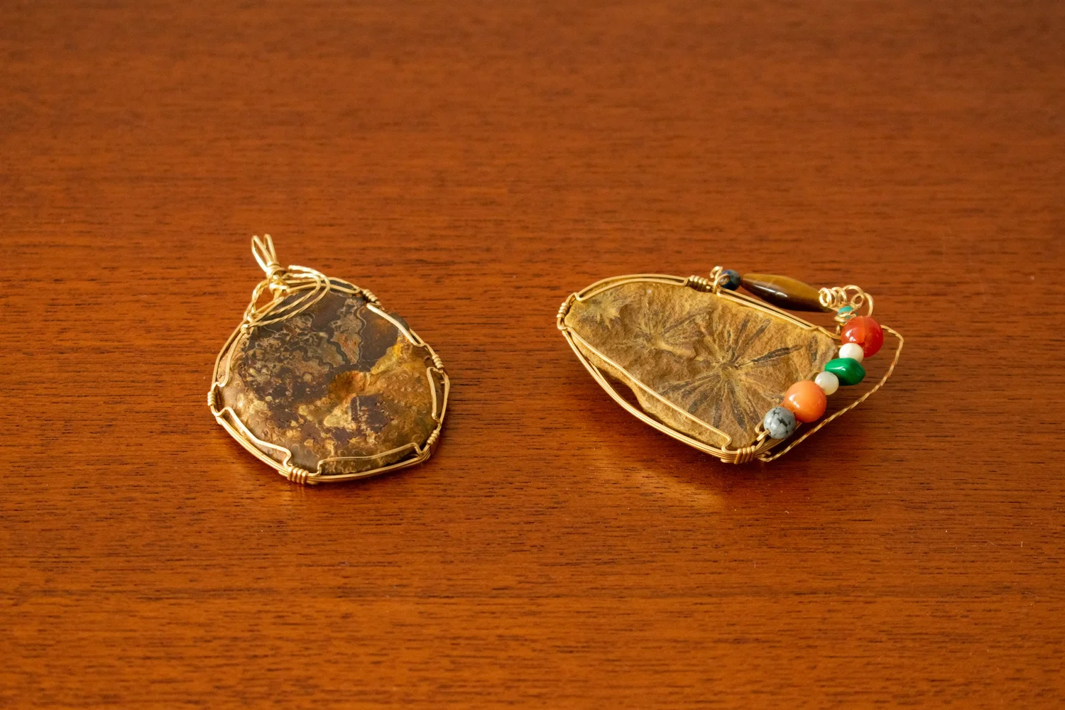 Metal+Wire+and+Stone+Pendant+and+Brooch 1