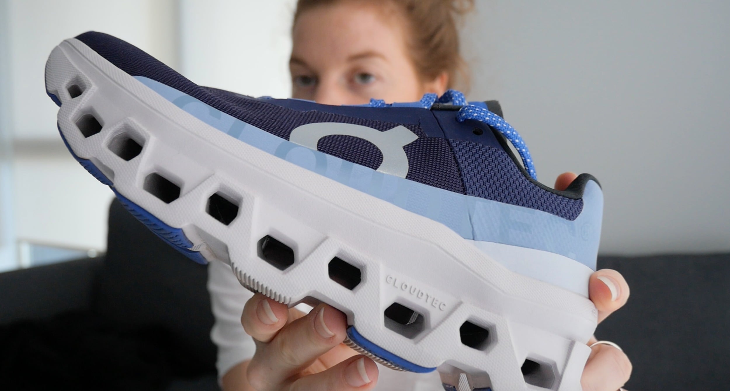 On Cloudmonster womens running s On Cloudmonster womens running s