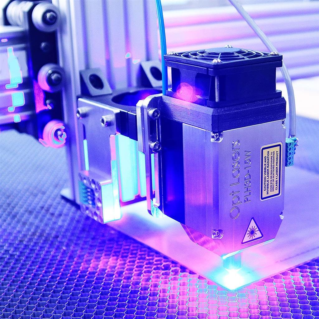 VEVOR: The Budget Tool Giant Powering DIYers, Small Shops, and a Growing Debate on Quality If you’ve searched online for a low-cost pressure washer, meat slicer, laser level, or shop hoist, there’s a good chance you’ve seen VEVOR. The brand has become a huge cross-category marketplace for tools and equipment—spanning home improvement, automotive repair, food service, workshop machinery, and niche industrial gear. Its promise is simple: pro-style equipment at prices normal people (and small businesses) can afford. But VEVOR is also a brand people argue about. Many buyers praise the value and range; others warn about uneven quality and after-sales friction. In 2025, VEVOR’s name has even appeared in product-liability news, raising fresh scrutiny.