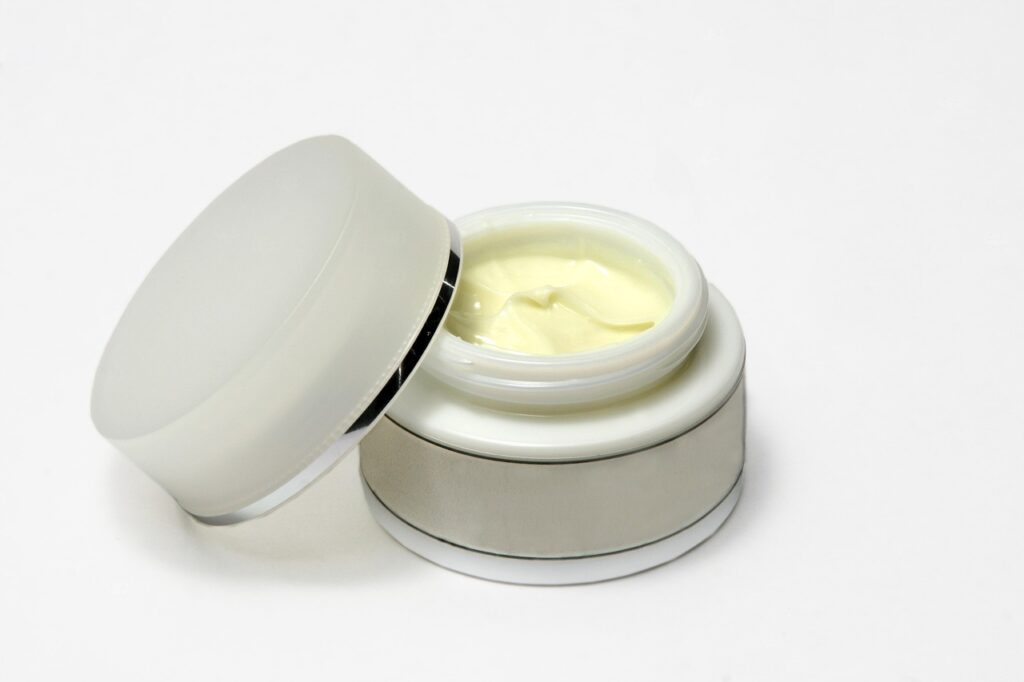 As the days get longer and the sun begins to shine brighter, it’s the perfect time to embrace that coveted summer glow. Whether you’re prepping for a vacation, looking to refresh your skincare routine, or simply want to enhance your natural radiance, Rodial’s Bronze & Glow Collection has everything you need to achieve a luminous, sun-kissed complexion. With products designed to brighten, hydrate, and illuminate, Rodial is here to help you glow into summer effortlessly.