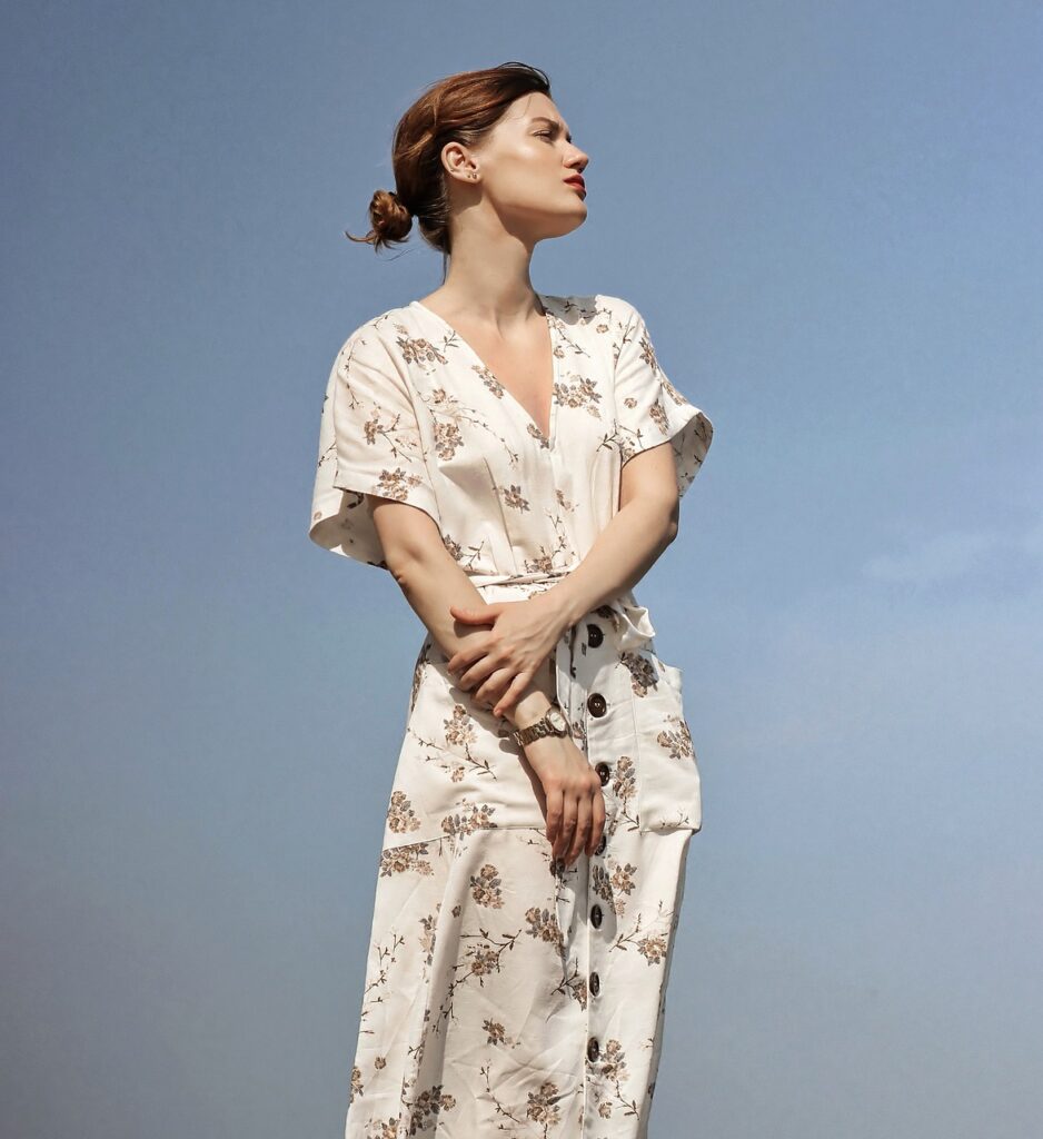 Refined Summer: Coes’ Guide to Timeless Elegance and Effortless Style As the days grow longer and the temperature rises, it’s time to embrace the essence of summer with style, sophistication, and effortless ease. At Coes, we believe that the secret to summer dressing isn’t just about following trends—it’s about curating a wardrobe that embodies timeless elegance and exceptional quality. From relaxed weekend getaways to evenings at the local terrace, this guide is designed to help you build a summer wardrobe that feels as refined as it is comfortable.